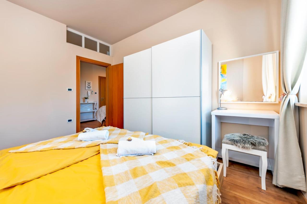 Room And Apartments Antea 로비니 외부 사진