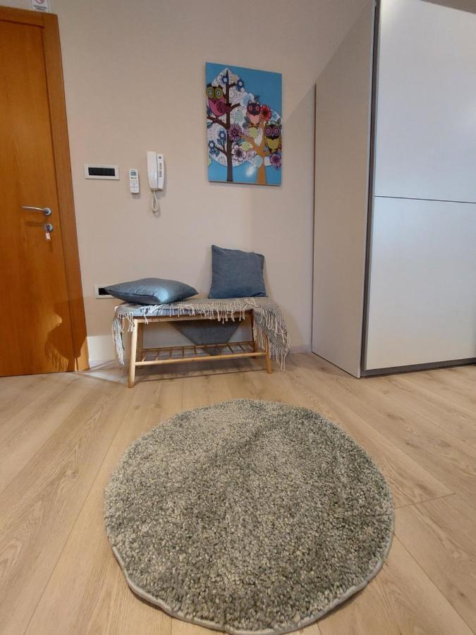 Room And Apartments Antea 로비니 외부 사진