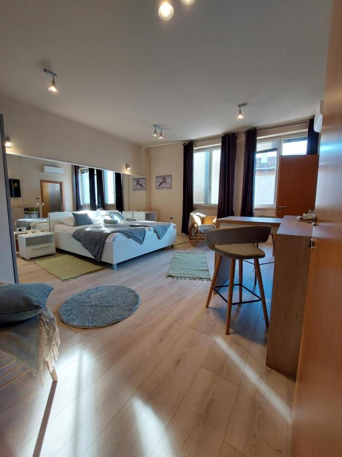 Room And Apartments Antea 로비니 외부 사진